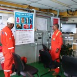 trabalhadores da Petrobras recebem informações sobre prevenção à Aids - Fotos: Ascom/SES
