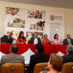 Déda participa da cerimônia de transmissão de cargo à primeiradama Eliane Aquino - A exsecretária da Inclusão e agora secretária adjunta Maria Luci
