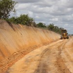 Rodovia entre Umbaúba e Indiaroba já tem oito quilômetros prontos - Governo do Estado está implantando 27 km de rodovia no trecho que liga os municípios de Umbaúba e Indiaroba