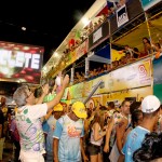 Governador Marcelo Déda prestigia última noite do PréCaju 2011 e recebe carinho popular -