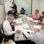 Déda examina relatório sobre andamento das obras do PAC em Sergipe  -