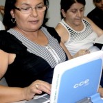 Técnicos da Seed e representantes da UFS fazem avaliação do UCA -