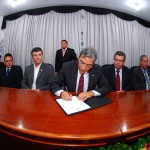 Governador empossa nova superintendente da Polícia Civil -