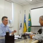 Secretário recebe a visita do presidente da Câmara de Municipal de Aracaju - O secretário de Estado da Saúde