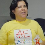 Secretário da Saúde realiza visita ao Conselho Regional de Enfermagem - Antônio Carlos cumprimenta o grupo 'Anjos da Enfermagem'