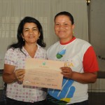 Catadores de laranja de Itabaianinha e Tomar do Geru recebem certificados do Mão Amiga -