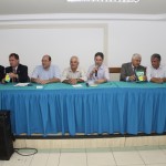 Sedetec representa Governo na posse da coordenadoria do Fórum Empresarial de SE - Composição da mesa durante a posse da nova coordenadoria do Fórum Empresarial de Sergipe / Fotos: Vieira Neto/Sedetec