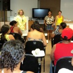 Mulheres do MST doam sangue e são homenageadas pelo 8 de março - A palestra foi ministrada pela assistente social do Hemose