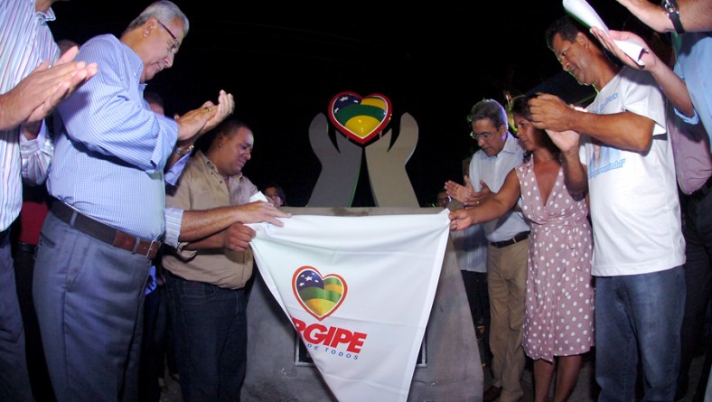 Déda entrega rodovia SE-466 que homenageia o ex-prefeito de São Cristóvão Zezinho da Everest