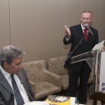 Déda recebe de prefeitos de todo o Brasil a Medalha Célio de Castro - O governador Marcelo Déda com o prefeito de Aracaju Edvaldo Nogueira e o deputado Almeida Lima