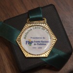 Déda recebe de prefeitos de todo o Brasil a Medalha Célio de Castro - O governador Marcelo Déda com o prefeito de Aracaju Edvaldo Nogueira e o deputado Almeida Lima