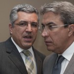 Déda recebe de prefeitos de todo o Brasil a Medalha Célio de Castro - O governador Marcelo Déda com o prefeito de Aracaju Edvaldo Nogueira e o deputado Almeida Lima