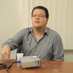 Seides capacita assistentes sociais sobre Saúde Mental e Drogadição - O médico Antônio Souza