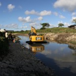 Governo dá continuidade às ações preventivas para evitar enchentes - Limpeza de canal em São Cristóvão