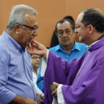 Jackson Barreto participa de missa em celebração pela Semana Santa -