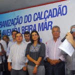 Jackson acompanha assinatura de ordem de serviço para reforma de calçadão da Beira Mar -
