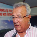 Jackson acompanha assinatura de ordem de serviço para reforma de calçadão da Beira Mar -