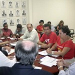 durante reunião com a classe / Fotos: Ascom/Seed