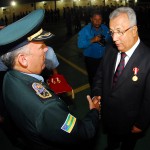 Jackson é homenageado pela PM com a medalha Alferes Tiradentes -