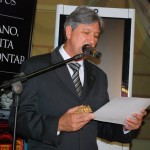 Autoridades são homenageadas no aniversário de um ano do PMOC -