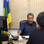 Governador mantém audiência com o senador Eduardo Amorim  -