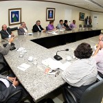 Governador reúnese com diretoria do Sintese no Palácio dos Despachos -