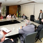 Governador reúnese com diretoria do Sintese no Palácio dos Despachos -