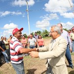 Vicegovernador participa de entrega de casas no assentamento Caraíbas