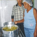 Técnicos da Emdagro ministram oficina sobre processamento do umbu - Fotos: Ascom/Emdagro