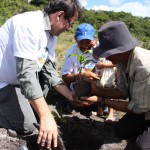 Semarh realiza plantio de espécies da Mata Atlântica às margens do rio Poxim - Fotos: Ascom/Semarh