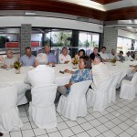 Governador encaminha projeto com reajuste do magistério para a Assembleia Legislativa - O governador Marcelo Déda cumprimenta o deputado Gustinho Ribeiro