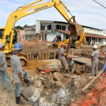 Obras de revestimento do canal da avenida Juscelino Kubitscheck avançam - O secretário de Estado de Infraestrutura