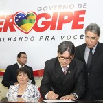 Governador Marcelo Déda empossa oficialmente um secretário e dois diretorespresidentes do Estado - Fotos: Marcos Rodrigues/ASN