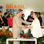 Déda participa do lançamento do 'Brasil Sem Miséria' ao lado de Dilma  -