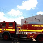 Déda entrega veículos que ultrapassam os R$ 800 mil em solenidade alusiva ao Dia dos Bombeiros -