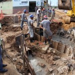 Obras de revestimento do canal da avenida Juscelino Kubitscheck avançam - O secretário de Estado de Infraestrutura