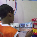 Acolhidos do Centro de Estudos e Observações visitam biblioteca  - Fotos: Ascom/Renascer