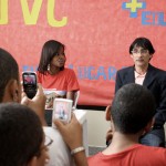 Alunos da escola Valnir Chagas entrevistam psicólogo no 'Projeto Mais Educação' - Fotos: Wandycler Júnior/Seed