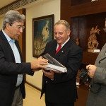 Déda recebe o deputado Givaldo Carimbão