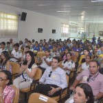 'Novos Rumos' leva qualificação profissional a comunidades de baixa renda - A secretária de Estado da Inclusão Social