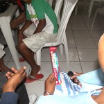 Voluntária estimula cuidados com a saúde bucal em unidade da Renascer - Fotos: Ascom/Renascer
