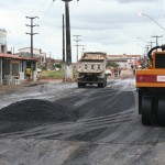 Seinfra recupera pavimento asfáltico da rua Benjamim Constant - Fotos: Elinaldo Sousa/Seinfra