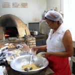Jornalista pernambucano faz registro de culinária sergipana -  A dona da receita das tradicionais queijadas de São Cristóvão