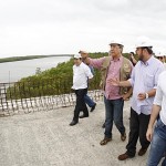Déda leva deputados e prefeitos para verificar obras da ponte Gilberto Amado  - Foto: Marco Vieira/ASN