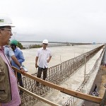 Déda leva deputados e prefeitos para verificar obras da ponte Gilberto Amado  - Foto: Marco Vieira/ASN