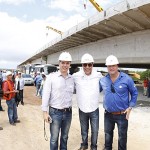 Déda leva deputados e prefeitos para verificar obras da ponte Gilberto Amado  - Foto: Marco Vieira/ASN