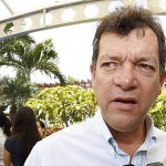 Familiares e autoridades lamentam a morte de Manoel Celestino Chagas - Diversos familiares