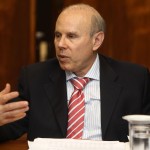 Déda elogia iniciativa da União sobre os royalties do présal - Marcelo Déda classificou de "positiva" a iniciativa da União de abrir mão de parte de sua receita com os royalties do petróleo / Fotos: Roberto Jayme