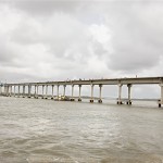 Déda leva deputados e prefeitos para verificar obras da ponte Gilberto Amado  - Foto: Marco Vieira/ASN