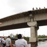 Déda leva deputados e prefeitos para verificar obras da ponte Gilberto Amado  - Foto: Marco Vieira/ASN